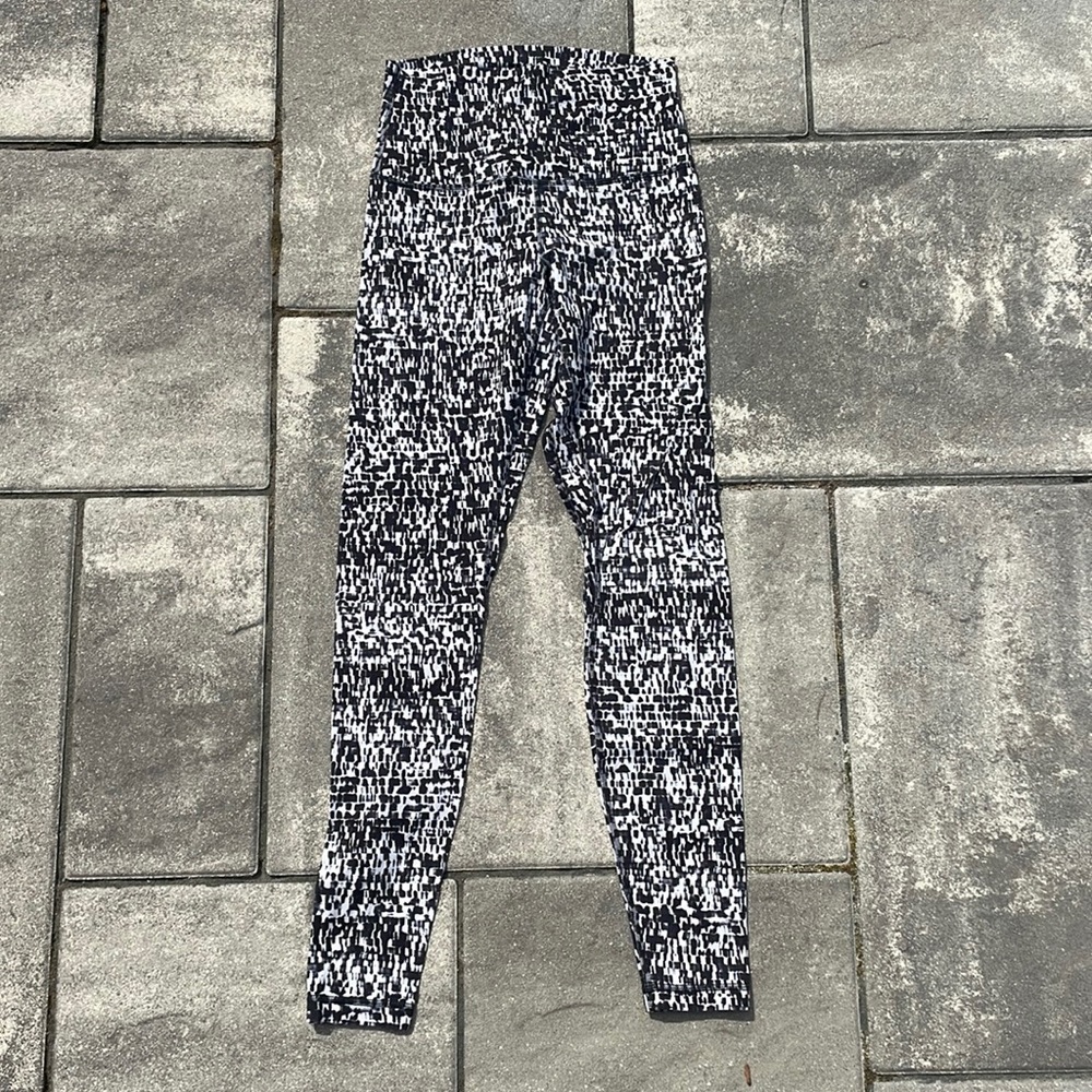 Black Patten LULULEMON Leggings 6